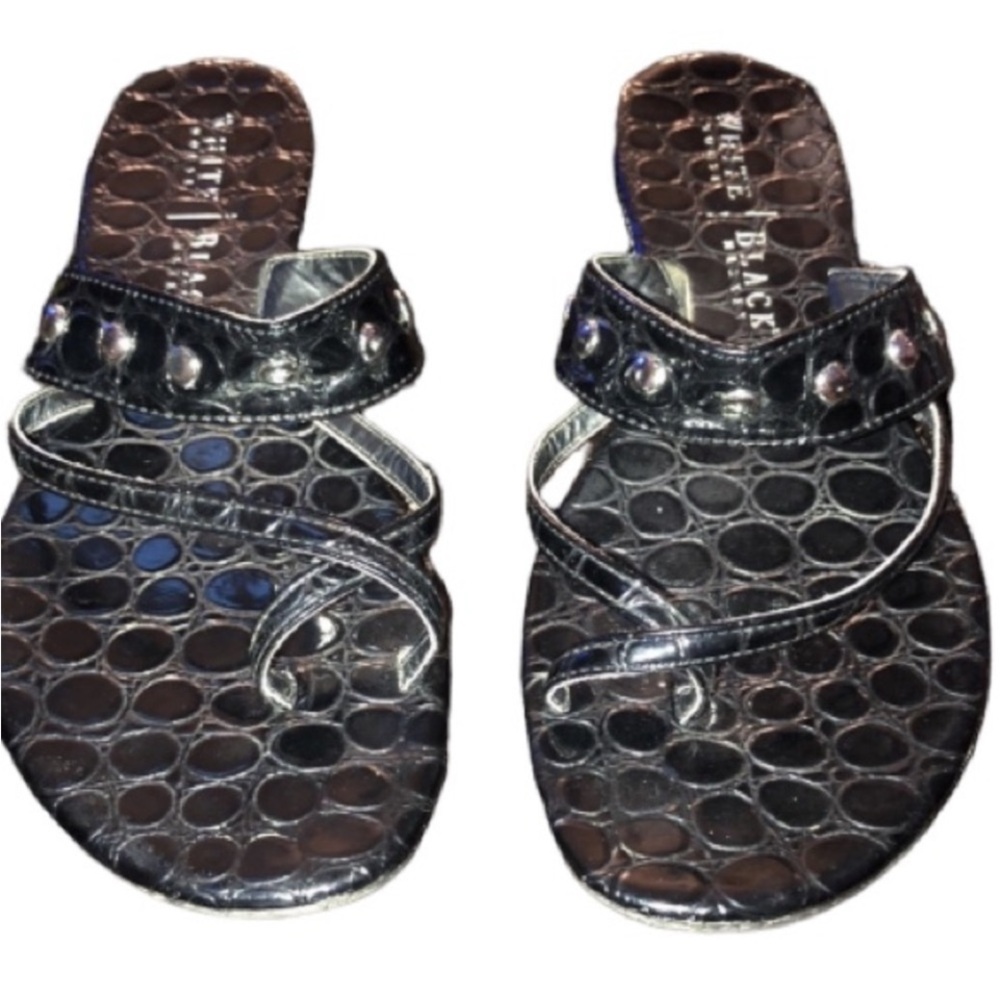 White House Black Market WHBM black 9.5 embossed patent leather studded detail - Picture 11 of 11
